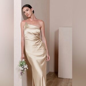 one shoulder champagne satin dress. Revelry jade dress in gold champagne sz 6.